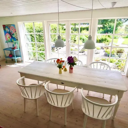 Ferienhaus Landlig Idyl Kun 15 Minutter Fra Aalborg Centrum Klarup