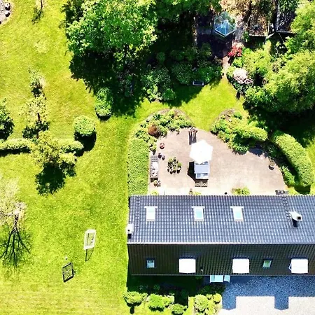 Landlig Idyl Kun 15 Minutter Fra Aalborg Centrum *