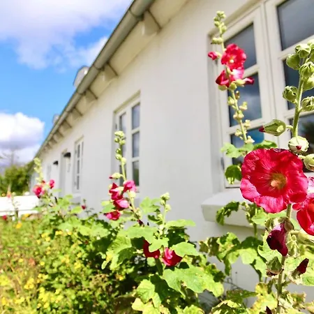 Landlig Idyl Kun 15 Minutter Fra Aalborg Centrum Holiday home Klarup