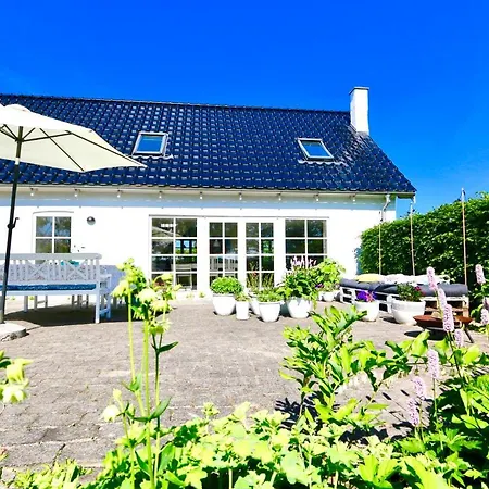 Landlig Idyl Kun 15 Minutter Fra Aalborg Centrum *