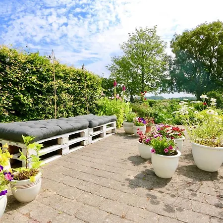 Landlig Idyl Kun 15 Minutter Fra Aalborg Centrum Ferienhaus Klarup