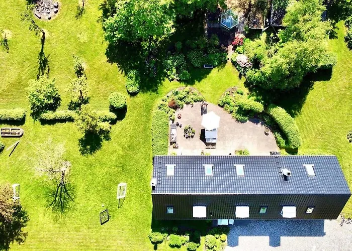 Landlig Idyl Kun 15 Minutter Fra Aalborg Centrum *