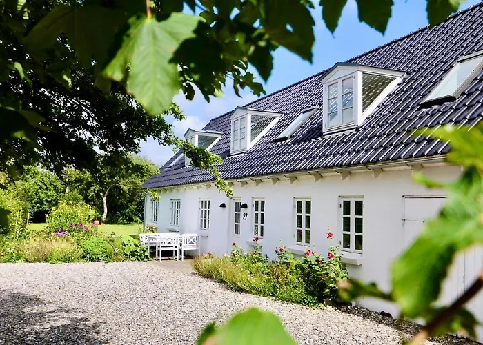 Landlig Idyl Kun 15 Minutter Fra Aalborg Centrum Feriehus